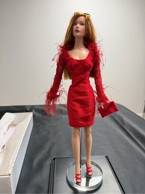 Tyler Wentworth something sleek, red haired, doll with extra accessories /stand